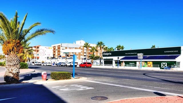 2 bedroom Apartment for sale in Torrevieja with pool - € 135,000 (Ref: 9860829)