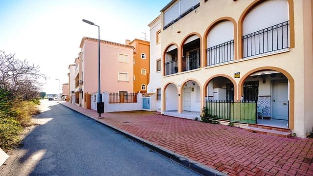 2 bedroom Apartment for sale in Torrevieja with pool - € 135,000 (Ref: 9860829)