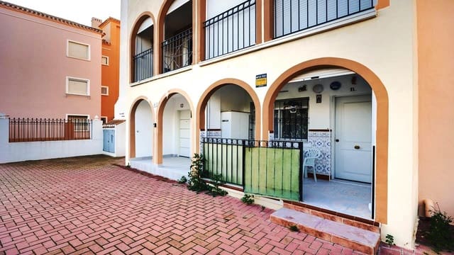 2 bedroom Apartment for sale in Torrevieja with pool - € 135,000 (Ref: 9860829)
