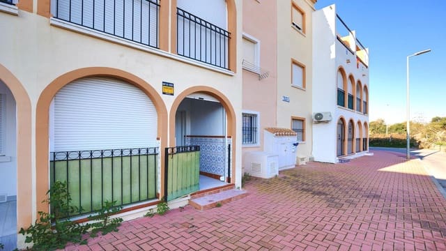 2 bedroom Apartment for sale in Torrevieja with pool - € 135,000 (Ref: 9860829)