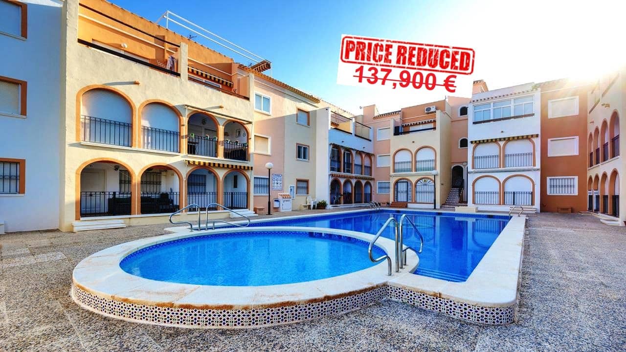 2 bedroom Apartment for sale in Torrevieja with pool - € 135,000 (Ref: 9860829)