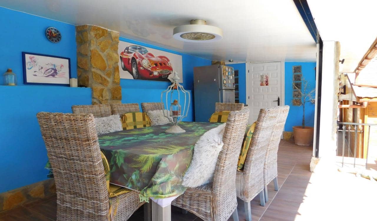 3 soverom Trehus til salgs i Torremendo med svømmebasseng garasje - € 330 000 (Ref: 9866155)