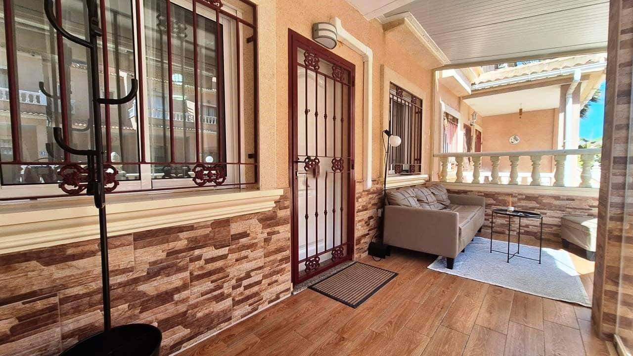3 sypialnia Dom na sprzedaż w Playa Flamenca z basenem garażem - 285 000 € (Ref: 9867932)