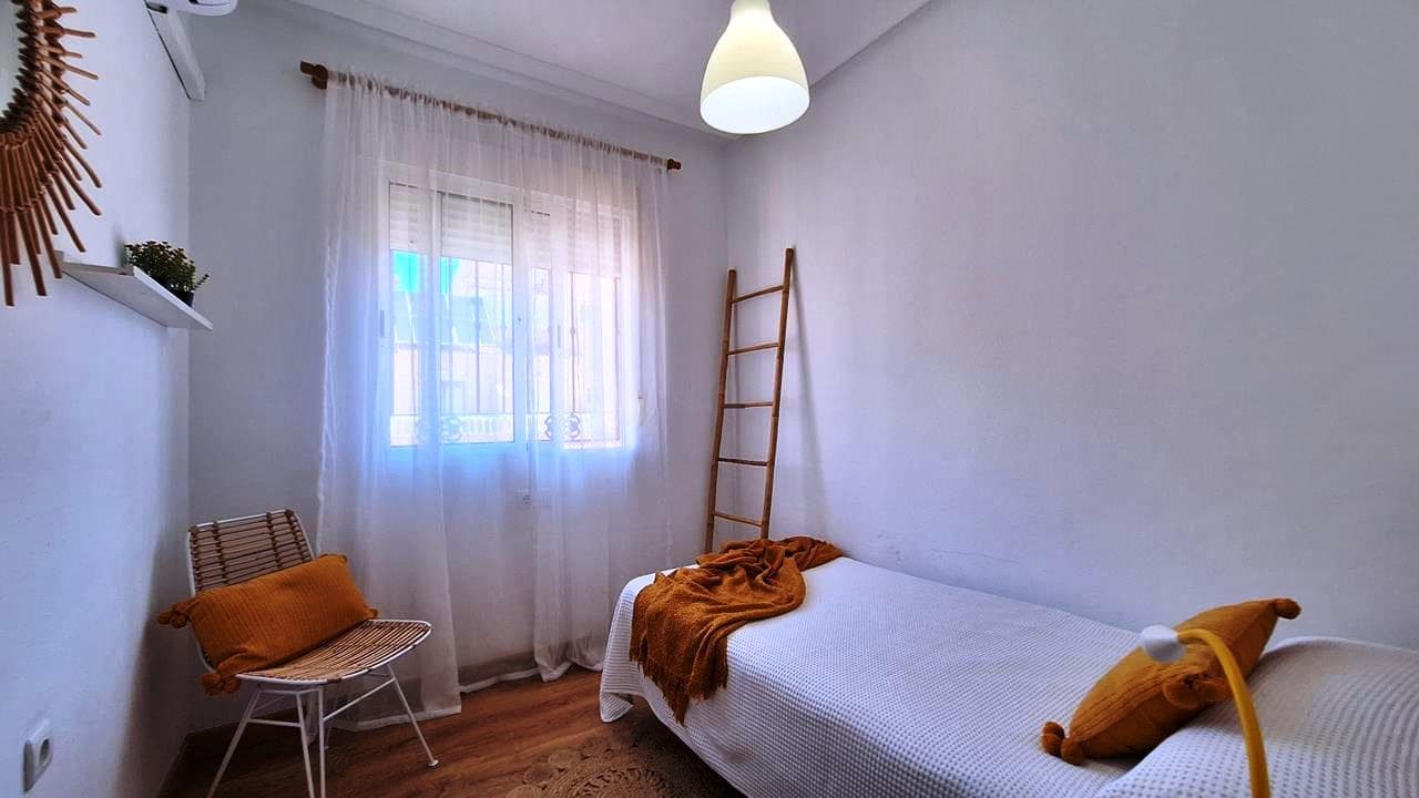 3 sypialnia Dom na sprzedaż w Playa Flamenca z basenem garażem - 285 000 € (Ref: 9867932)