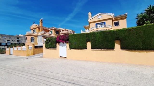 3 sypialnia Dom na sprzedaż w Playa Flamenca, Orihuela z basenem garażem - 285 000 € (Ref: 9867932)