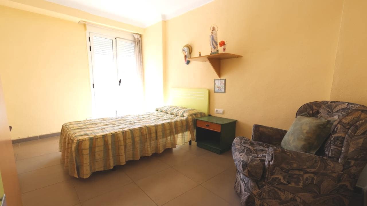 3 Zimmer Apartment zu verkaufen in Torrevieja - 148.500 € (Ref: 9870393)