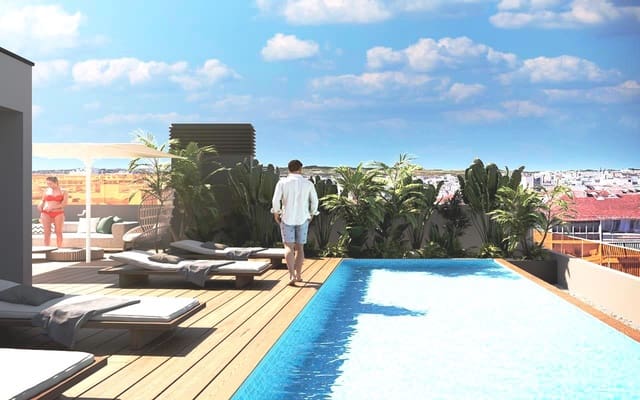 2 makuuhuone Kattohuoneisto myytävänä paikassa Torrevieja mukana uima-altaan 
autotalli - 359 000 € (Ref: 9872403)