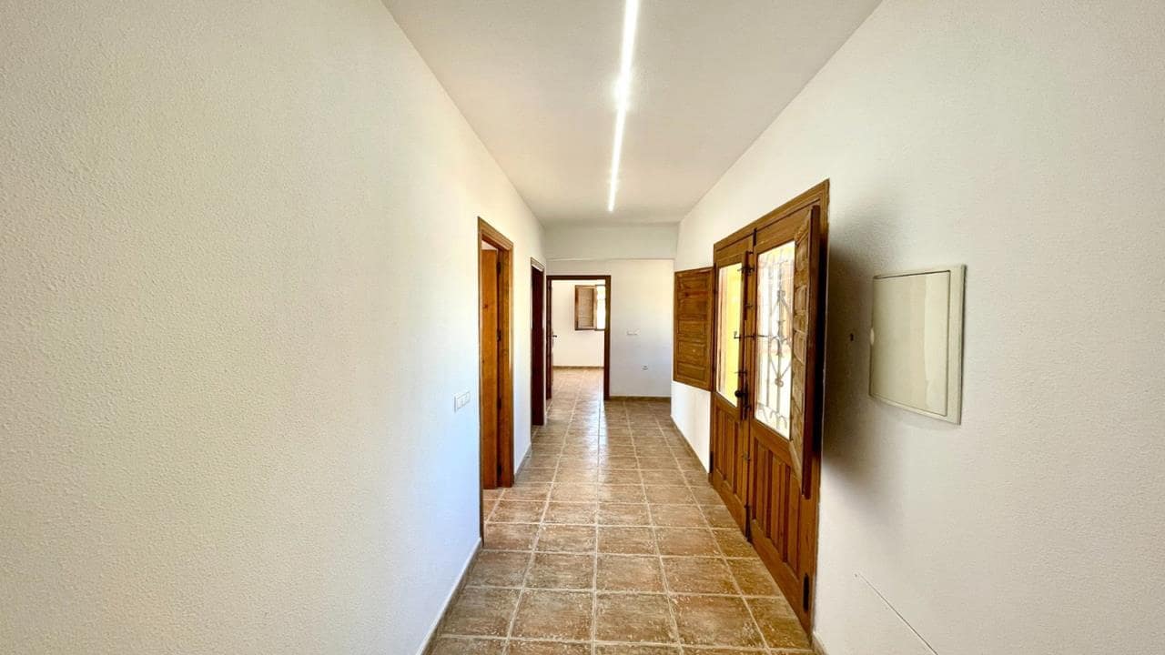 4 sypialnia Willa na sprzedaż w Catral z basenem garażem - 329 900 € (Ref: 9877447)