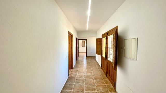 4 sypialnia Willa na sprzedaż w Catral z basenem garażem - 329 900 € (Ref: 9877447)