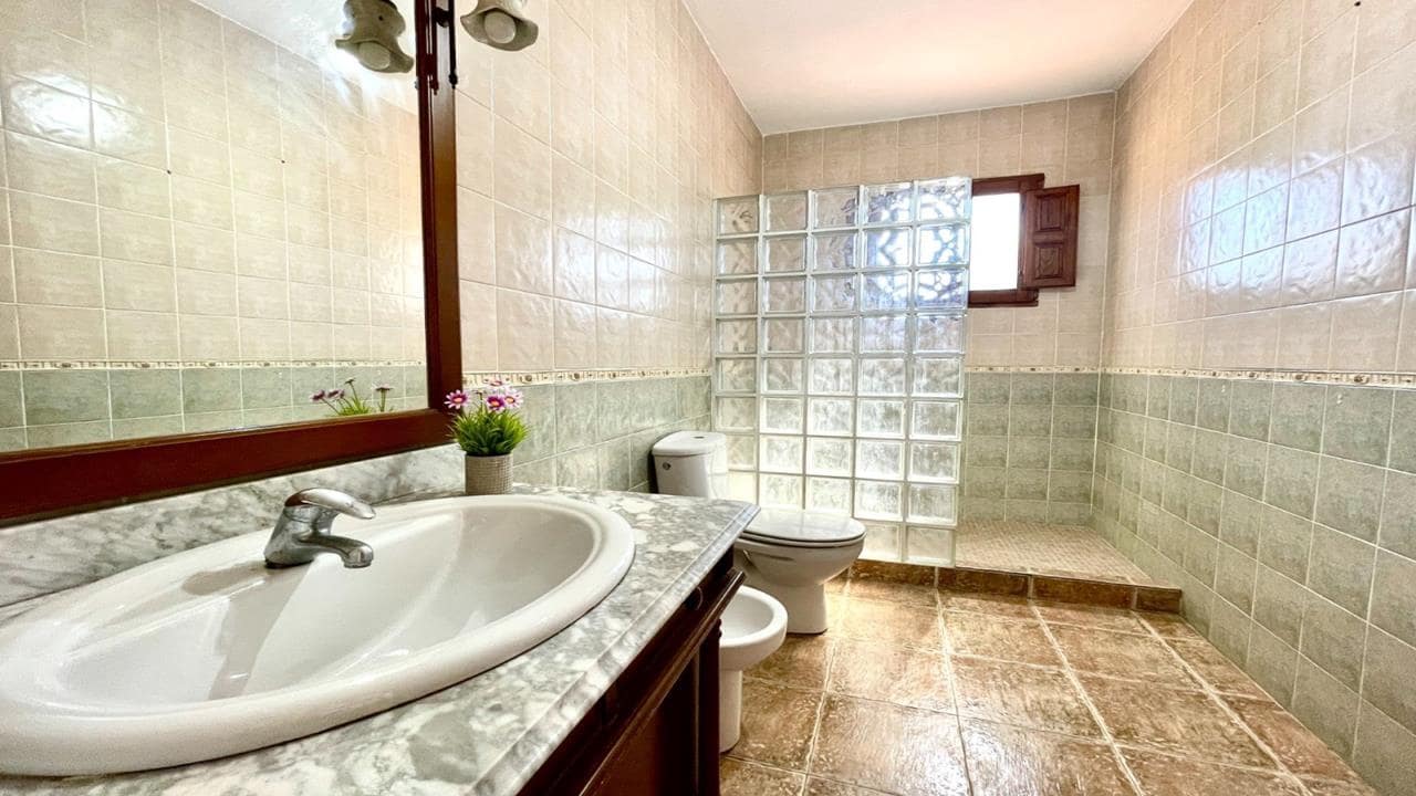4 sypialnia Willa na sprzedaż w Catral z basenem garażem - 329 900 € (Ref: 9877447)