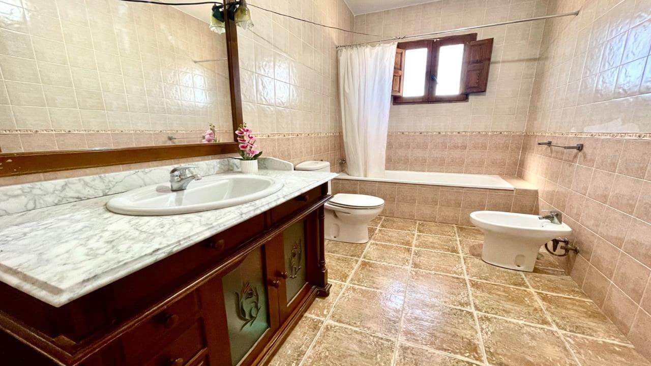 4 sypialnia Willa na sprzedaż w Catral z basenem garażem - 329 900 € (Ref: 9877447)