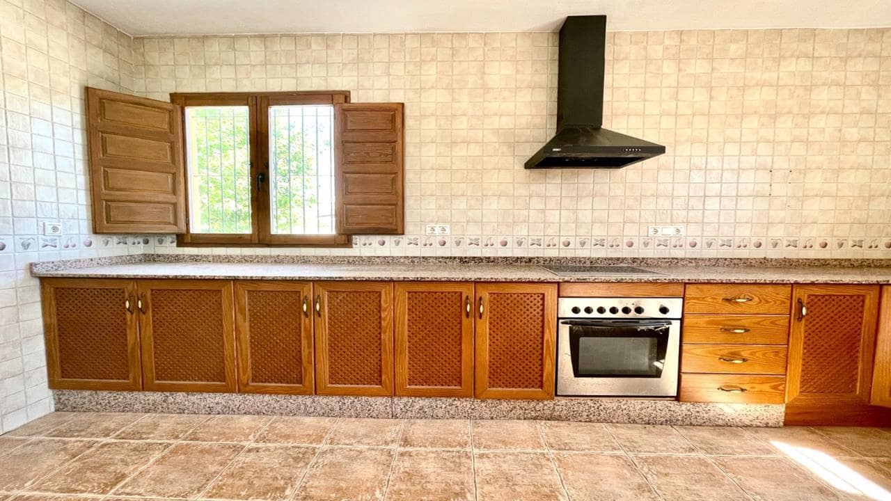 4 sypialnia Willa na sprzedaż w Catral z basenem garażem - 329 900 € (Ref: 9877447)