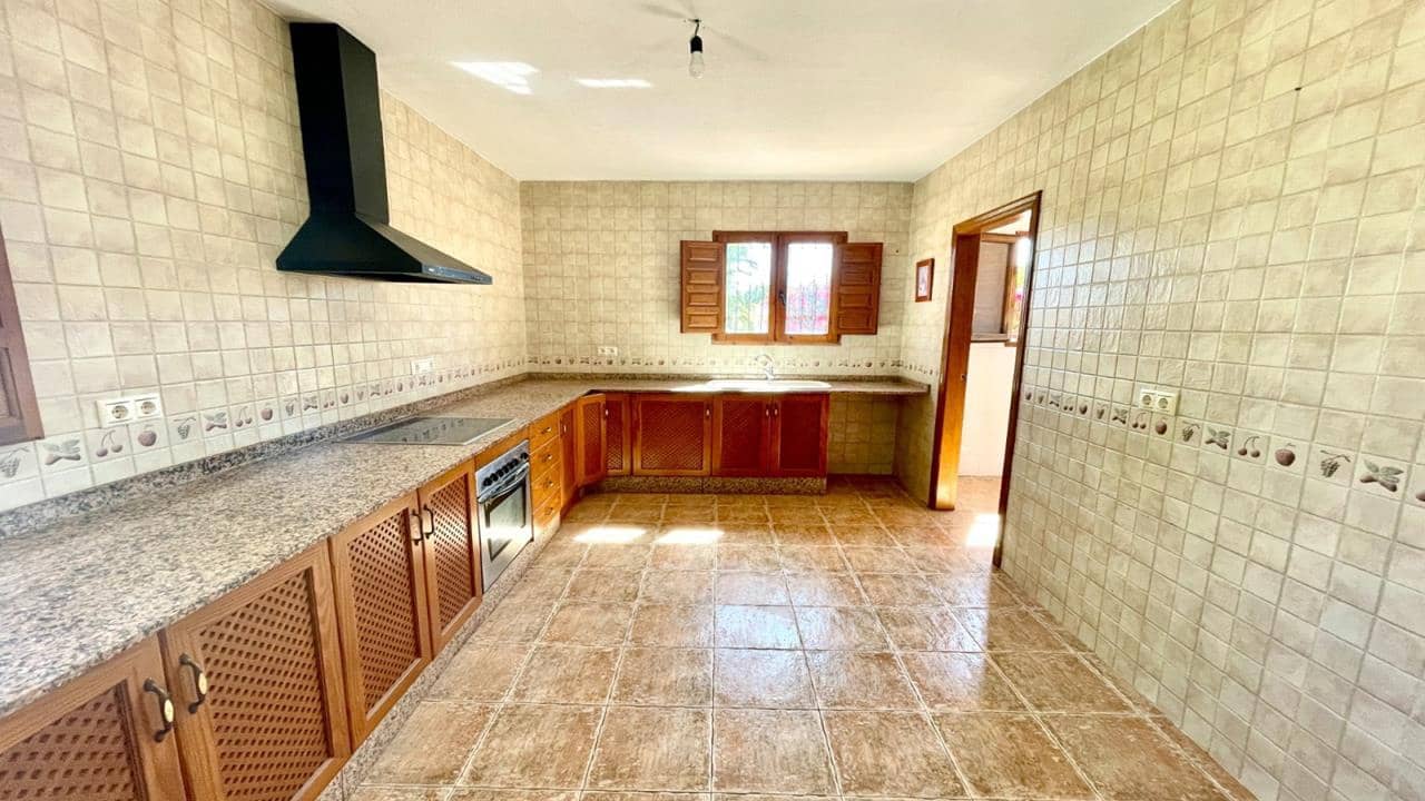 4 sypialnia Willa na sprzedaż w Catral z basenem garażem - 329 900 € (Ref: 9877447)