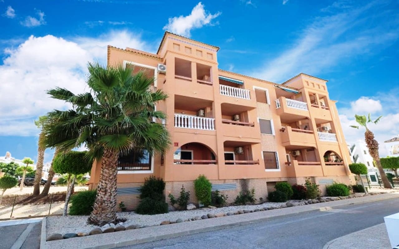 2 slaapkamer Appartement te koop in Villamartin met zwembad garage - € 195.000 (Ref: 9883752)