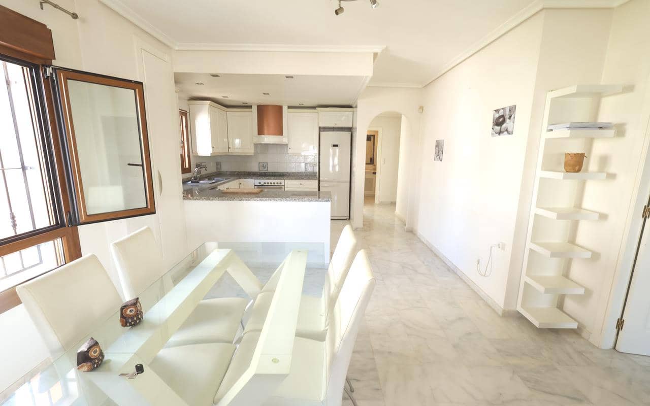 2 slaapkamer Appartement te koop in Villamartin met zwembad garage - € 195.000 (Ref: 9883752)