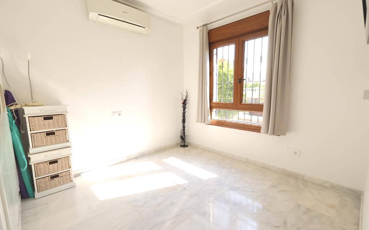 2 slaapkamer Appartement te koop in Villamartin met zwembad garage - € 195.000 (Ref: 9883752)