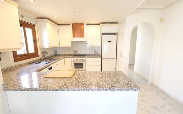 2 slaapkamer Appartement te koop in Villamartin, Orihuela met zwembad garage - € 195.000 (Ref: 9883752)