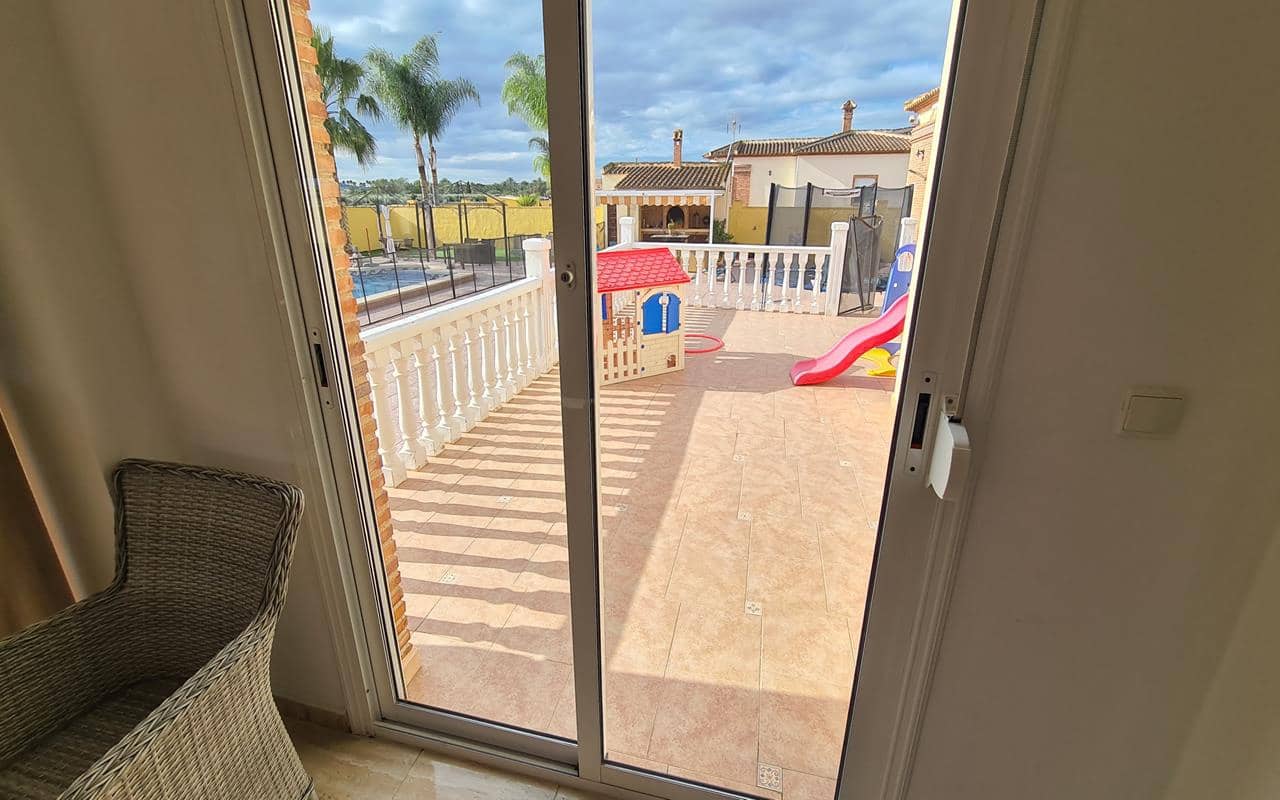 4 sovrum Villa till salu i Catral med pool garage - 390 000 € (Ref: 9883857)