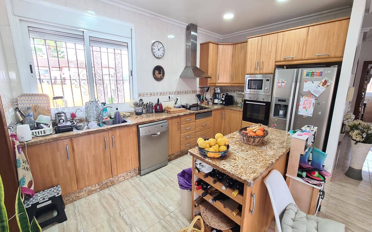 4 sovrum Villa till salu i Catral med pool garage - 390 000 € (Ref: 9883857)