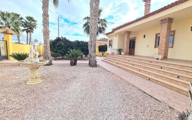 4 sovrum Villa till salu i Catral med pool garage - 390 000 € (Ref: 9883857)