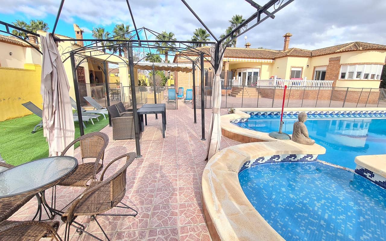 4 sovrum Villa till salu i Catral med pool garage - 390 000 € (Ref: 9883857)