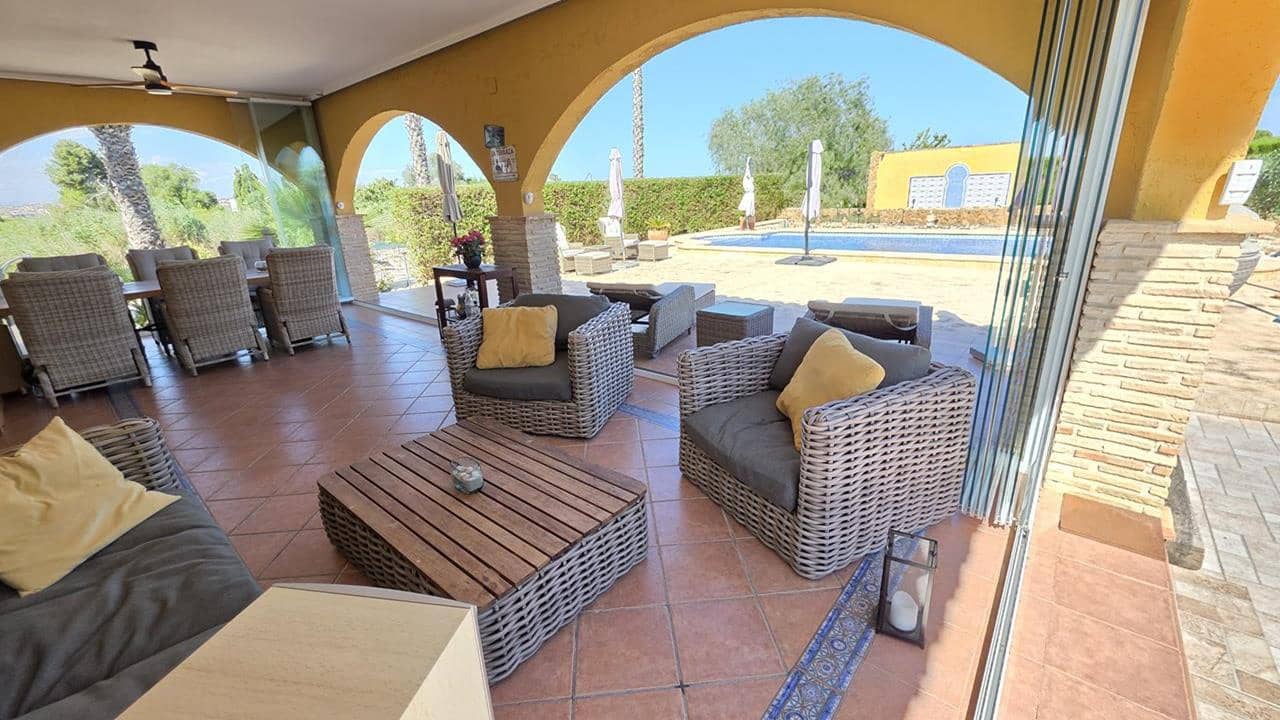 4 slaapkamer Finca/Landhuis te koop in Guardamar del Segura met zwembad garage - € 535.000 (Ref: 9885295)