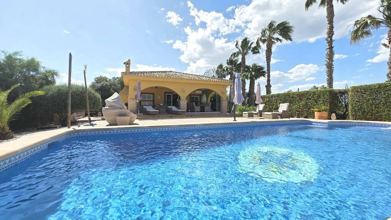 4 slaapkamer Finca/Landhuis te koop in Guardamar del Segura met zwembad garage - € 535.000 (Ref: 9885295)