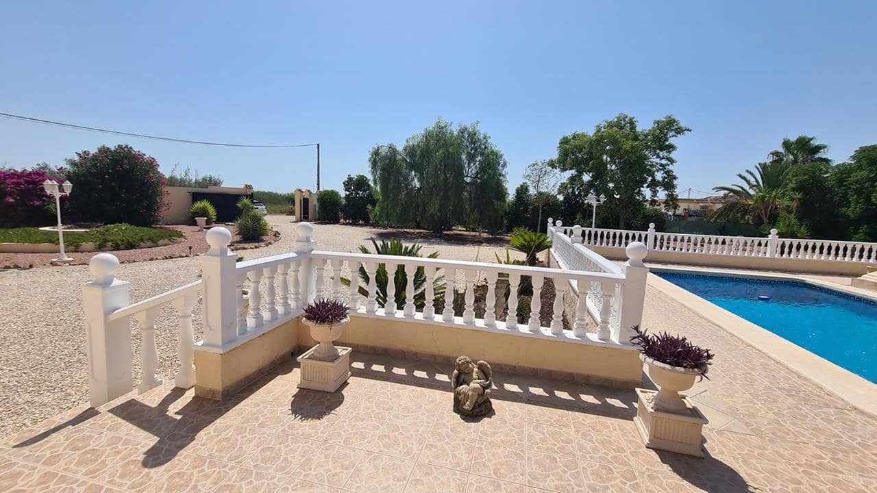 3 soveværelse Finca/Landehus til salg i Catral med swimmingpool garage - € 439.000 (Ref: 9891054)