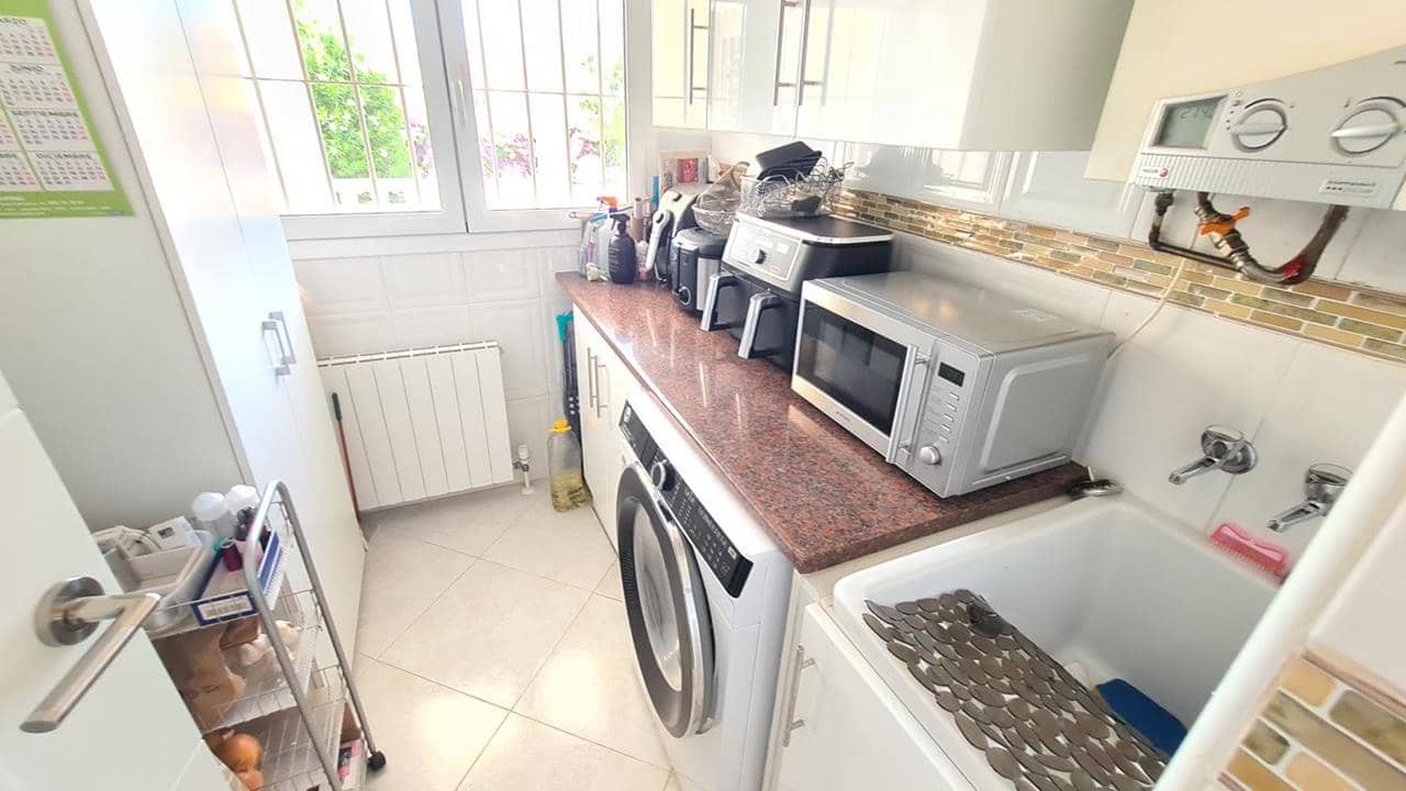 3 soveværelse Finca/Landehus til salg i Catral med swimmingpool garage - € 439.000 (Ref: 9891054)