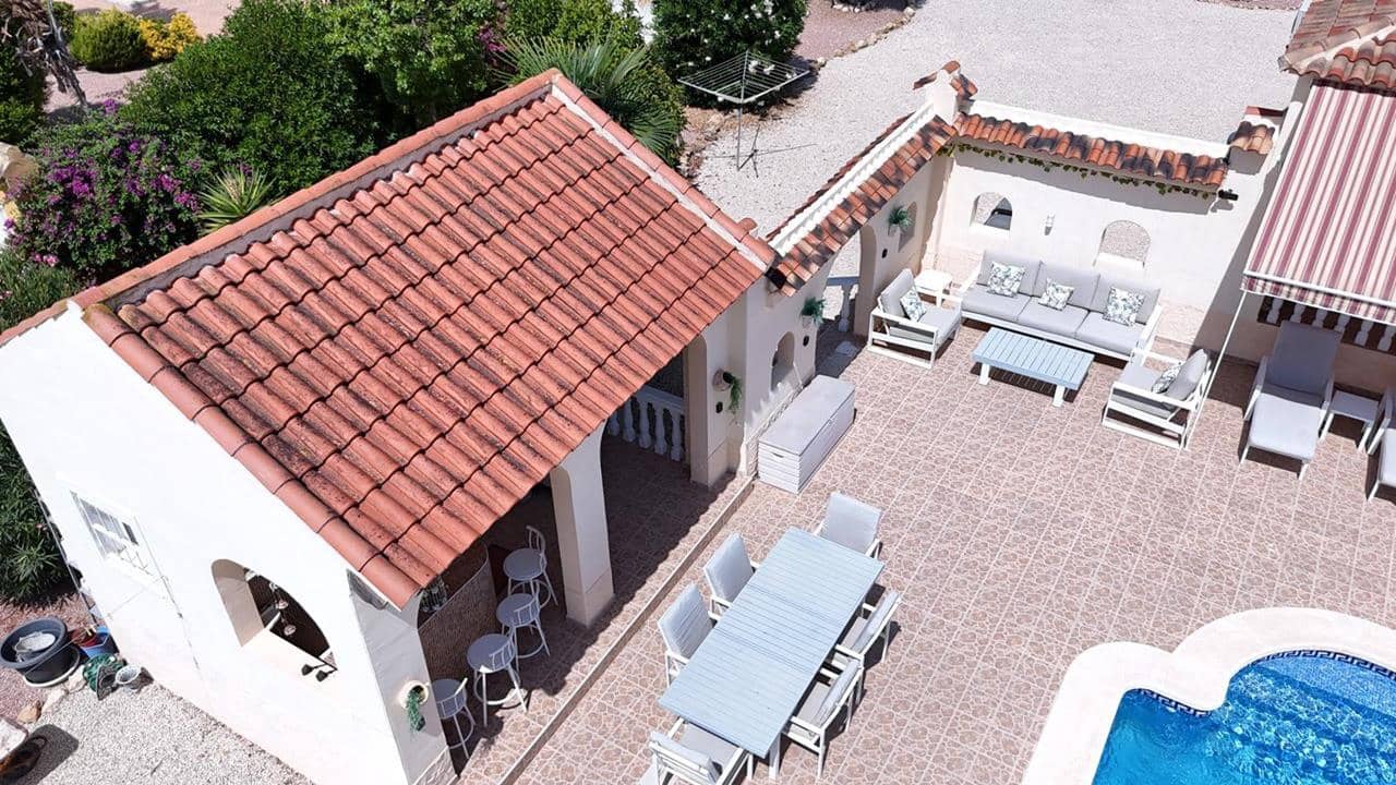 3 soveværelse Finca/Landehus til salg i Catral med swimmingpool garage - € 439.000 (Ref: 9891054)