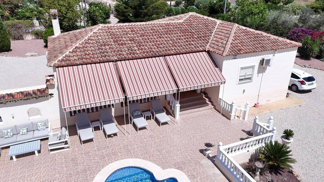 3 soveværelse Finca/Landehus til salg i Catral med swimmingpool garage - € 439.000 (Ref: 9891054)