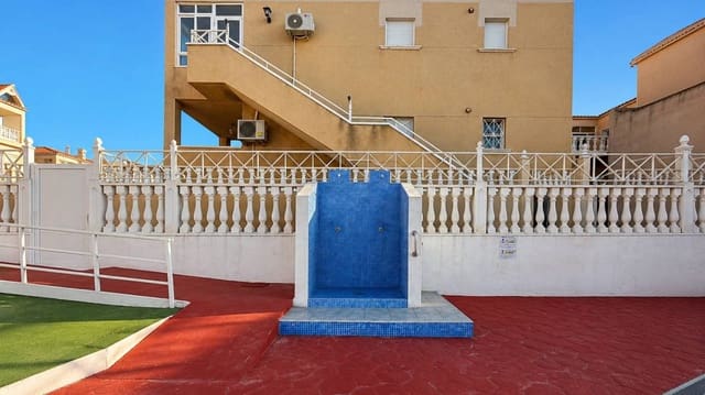 3 slaapkamer Appartement te koop in Torrevieja met zwembad garage - € 179.500 (Ref: 9924939)