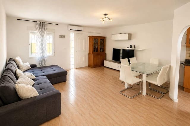 3 camera da letto Casa in vendita in Torrevieja con garage - 193.000 € (Rif: 9925253)