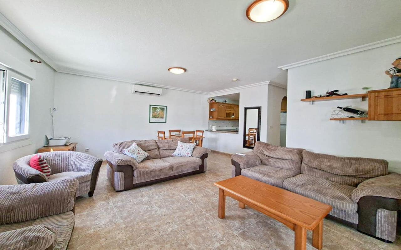 2 Zimmer Apartment zu verkaufen in Cabo Roig mit Pool Garage - 200.000 € (Ref: 9926481)
