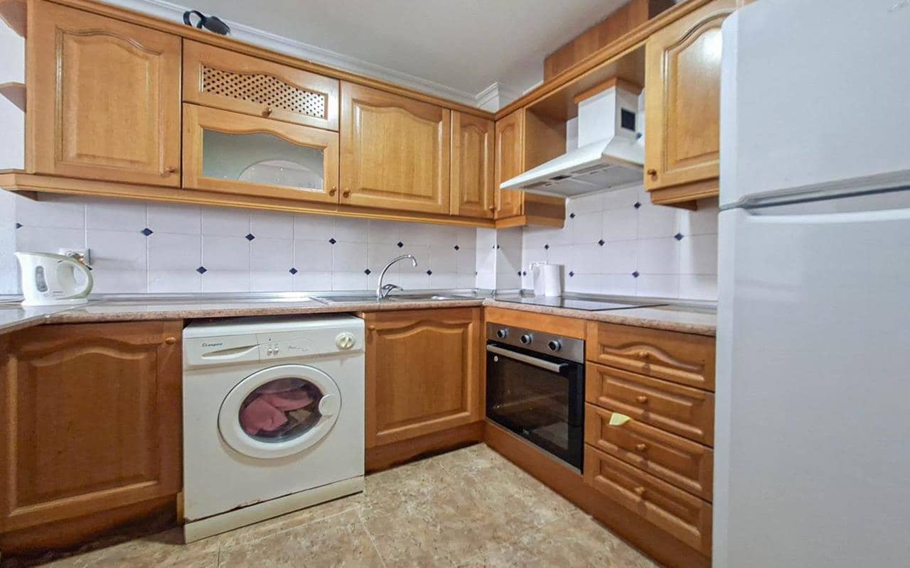 2 Zimmer Apartment zu verkaufen in Cabo Roig mit Pool Garage - 200.000 € (Ref: 9926481)