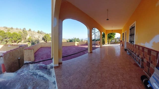 3 bedroom Finca/Country House for sale in Crevillente / Crevillent with pool garage - € 249,995 (Ref: 9928356)