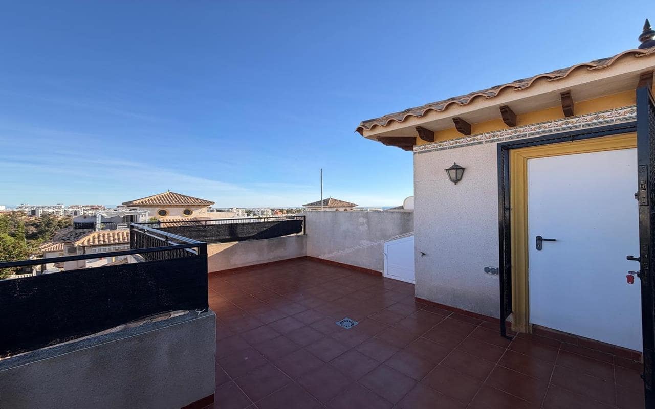 2 soverom Hus til salgs i Villamartin med svømmebasseng garasje - € 209 900 (Ref: 9928486)