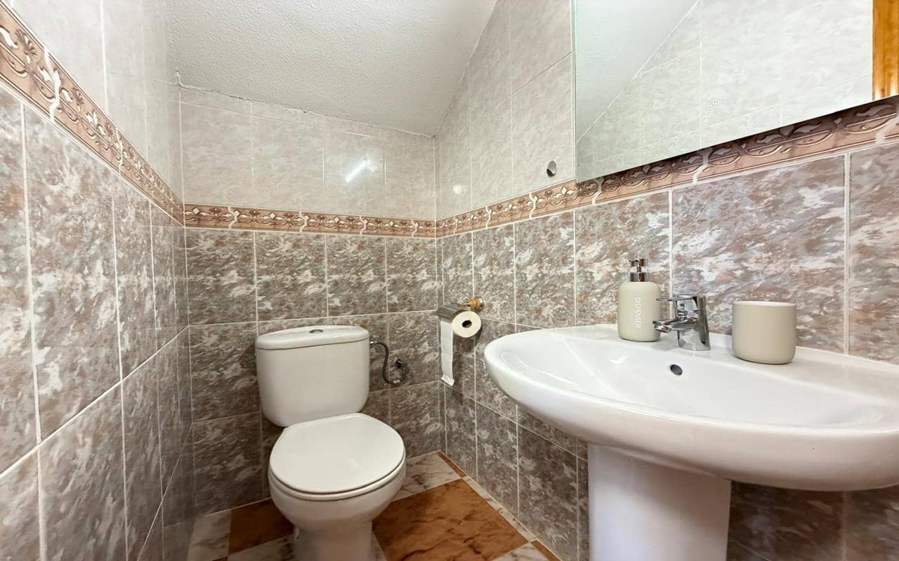 2 soverom Hus til salgs i Villamartin med svømmebasseng garasje - € 209 900 (Ref: 9928486)