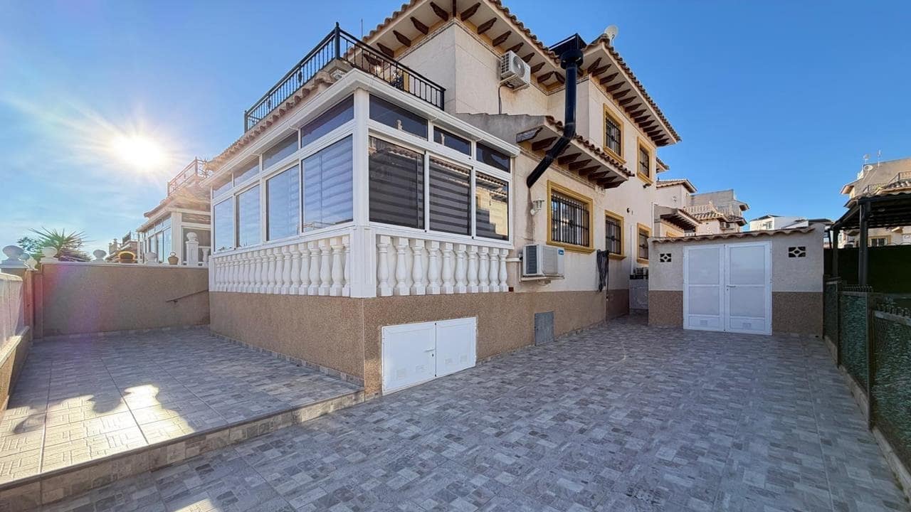 2 soverom Hus til salgs i Villamartin med svømmebasseng garasje - € 209 900 (Ref: 9928486)