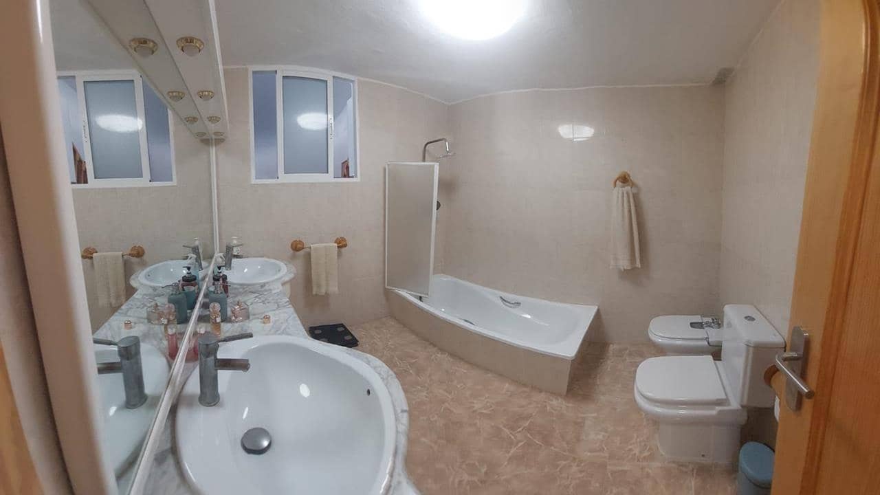 3 soveværelse Finca/Landehus til salg i Albatera med swimmingpool garage - € 340.000 (Ref: 9929954)