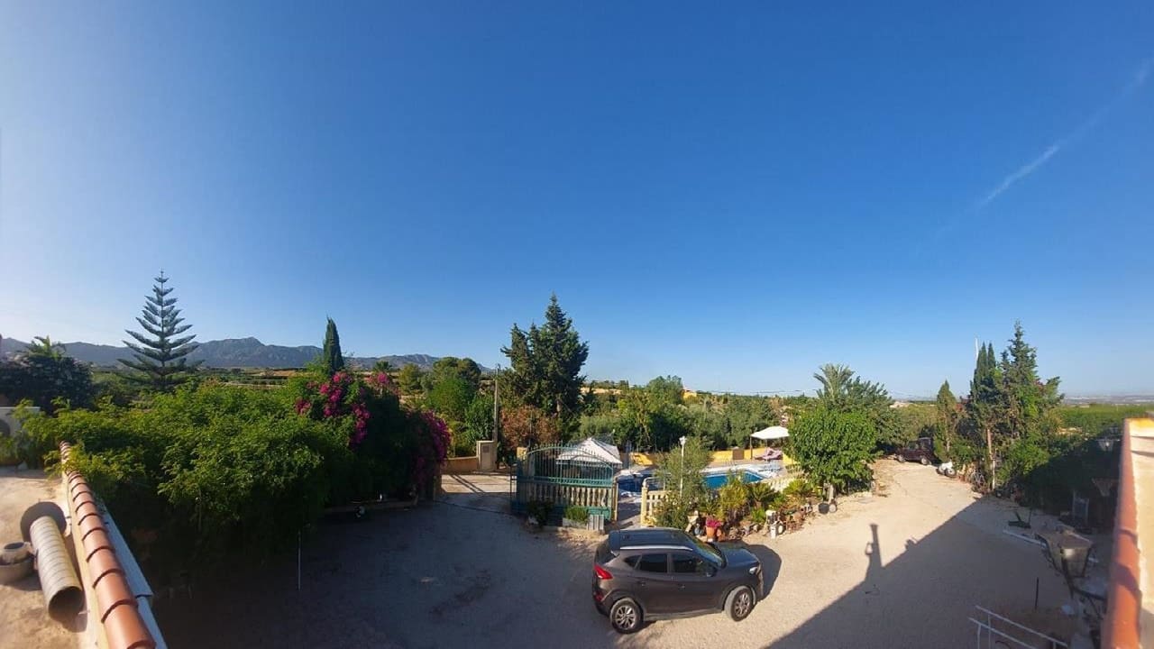 3 soveværelse Finca/Landehus til salg i Albatera med swimmingpool garage - € 340.000 (Ref: 9929954)