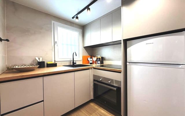 2 soverom Leilighet til salgs i Torrevieja med svømmebasseng garasje - € 169 900 (Ref: 9932355)