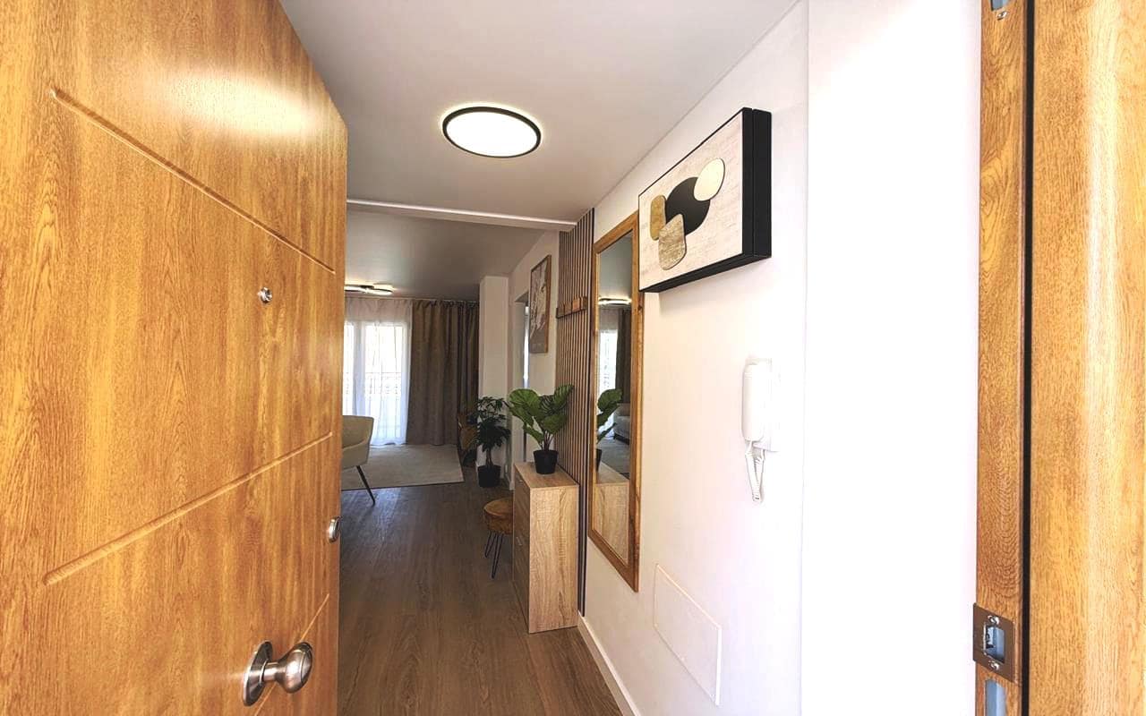 2 soverom Leilighet til salgs i Torrevieja med svømmebasseng garasje - € 169 900 (Ref: 9932355)