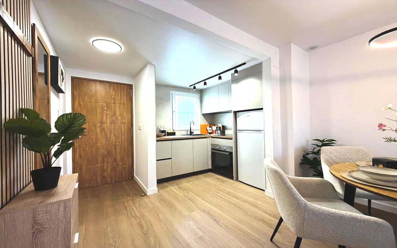 2 soverom Leilighet til salgs i Torrevieja med svømmebasseng garasje - € 169 900 (Ref: 9932355)