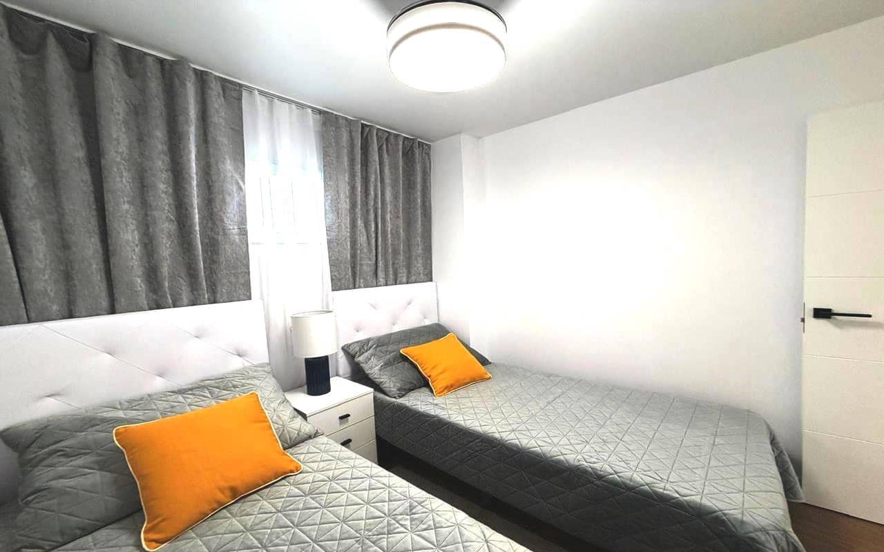 2 soverom Leilighet til salgs i Torrevieja med svømmebasseng garasje - € 169 900 (Ref: 9932355)