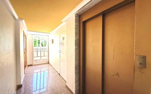 2 soverom Leilighet til salgs i Torrevieja med svømmebasseng garasje - € 169 900 (Ref: 9932355)