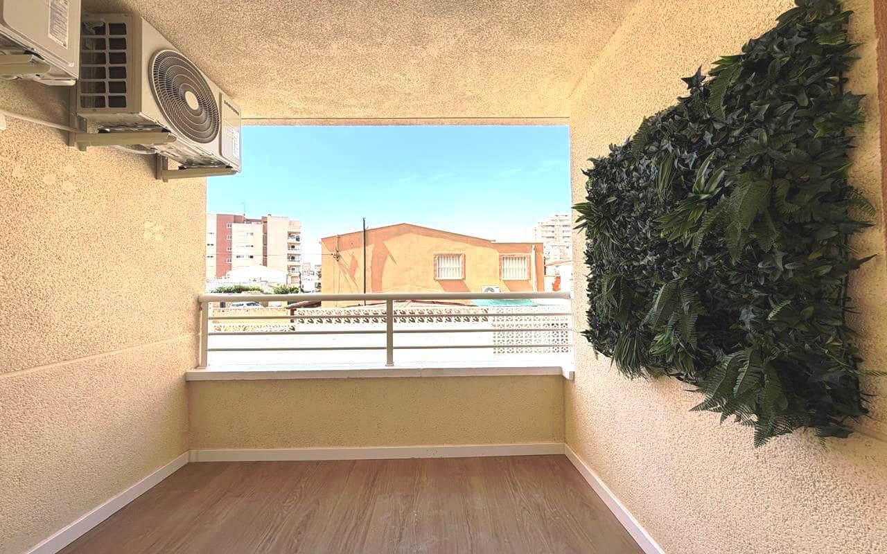 2 soverom Leilighet til salgs i Torrevieja med svømmebasseng garasje - € 169 900 (Ref: 9932355)