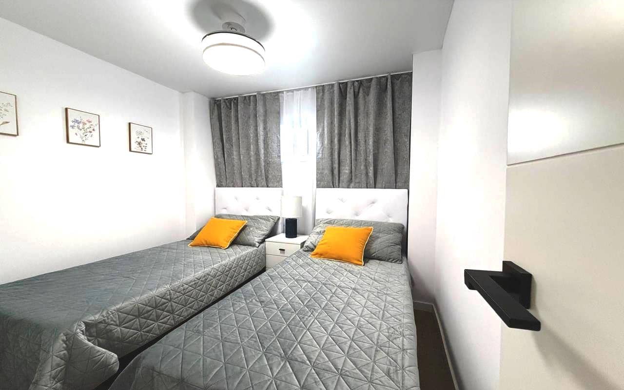 2 soverom Leilighet til salgs i Torrevieja med svømmebasseng garasje - € 169 900 (Ref: 9932355)