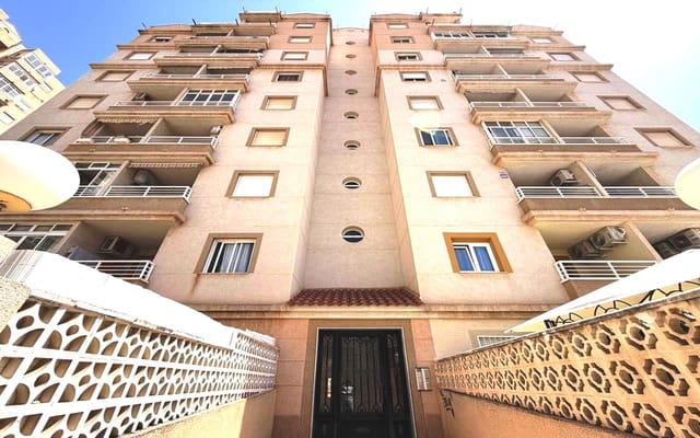 2 soverom Leilighet til salgs i Torrevieja med svømmebasseng garasje - € 169 900 (Ref: 9932355)