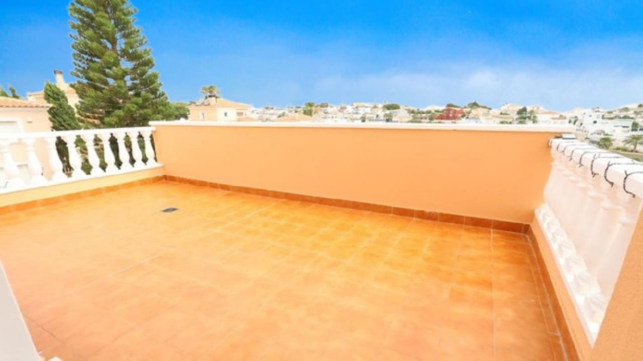 5 soverom Villa til salgs i Villamartin med svømmebasseng - € 395 000 (Ref: 9937128)